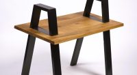Hocker im weißen Raum Carsten_Schelling Entwurf 45 SoSe 2025 Bild: Kamila Plinzner